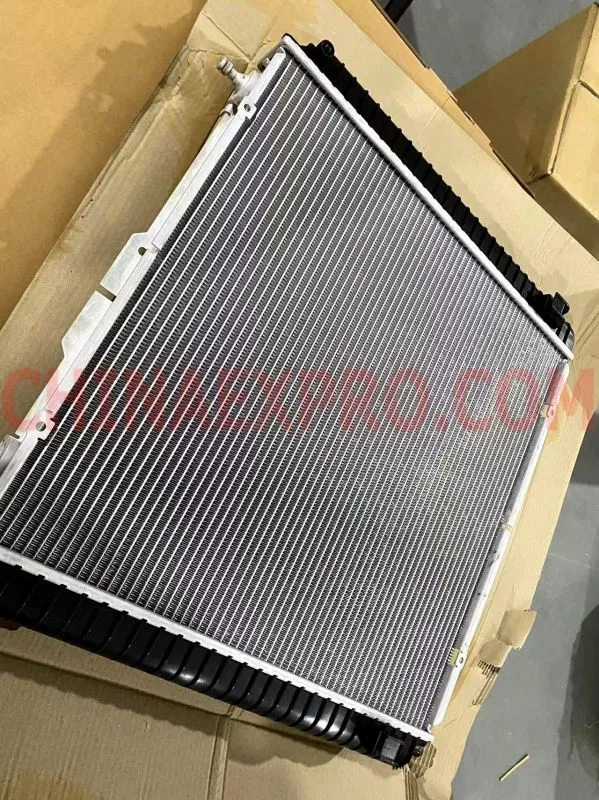 A4635000402 MERCEDES Радиатор охлаждения ДВС