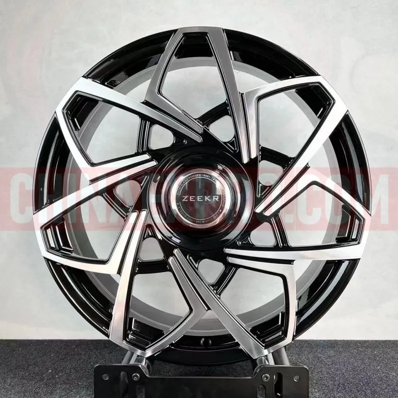 Кованые диски на ZEEKR R21
