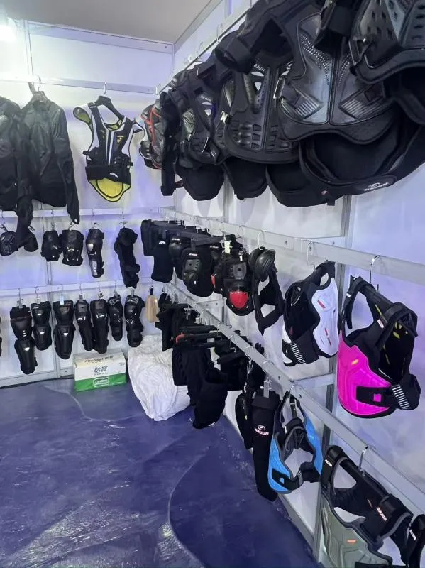 Мужская и женская экипировка под заказ из Китая