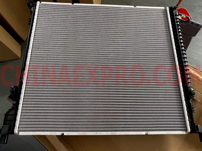 A0995001403 MERCEDES Радиатор охлаждения ДВС A0995001403 MERCEDES Радиатор охлаждения ДВС